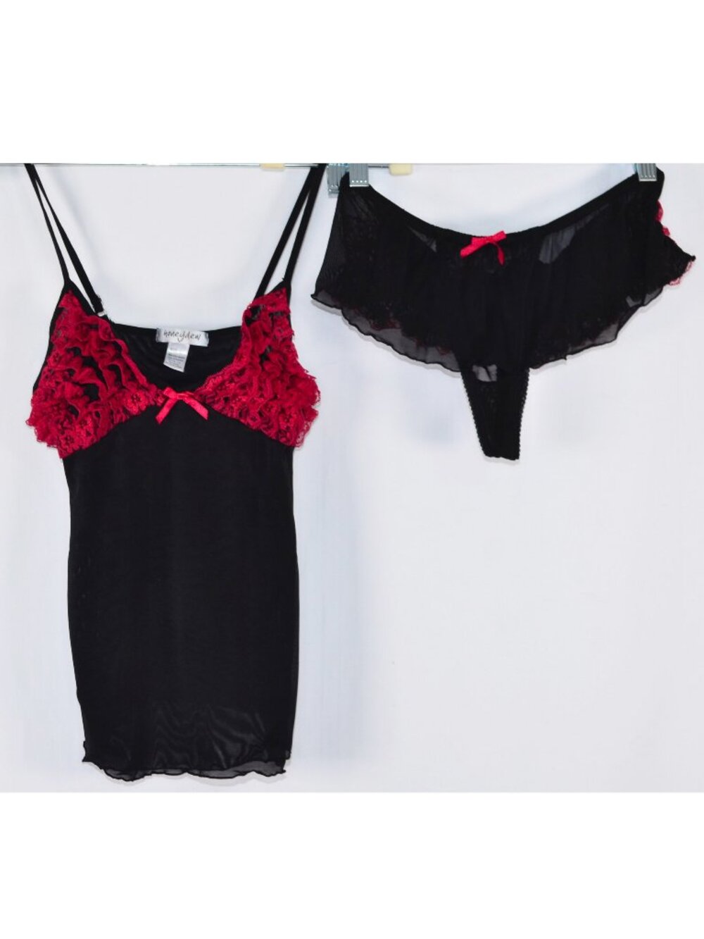 Vintage Y2K Honeydew Lace Ruffle Camisole / Thong Ruffle Bottom Set Black/Red L